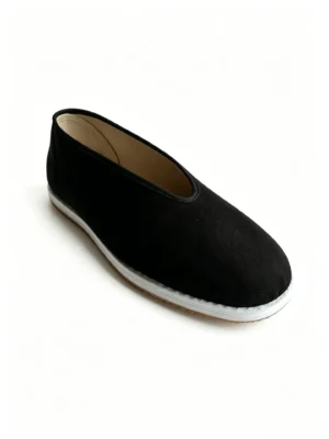 LUNO LN-M3018 men's traditional Chinese cloth shoes side view - featuring a sleek black canvas upper with elastic side panels for easy slip-on wear, paired with a clean white layered rubber sole; the minimalist design emphasizes comfort and heritage craftsmanship, ideal for casual daily wear or cultural occasions.