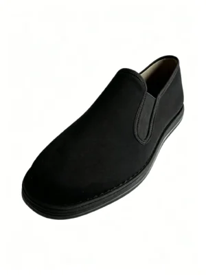 LUNO LN-M4029 traditional Chinese cloth shoes angled side view - showcasing a sleek black canvas upper with elastic side panels for easy slip-on wear, and a layered rubber sole designed for comfort and durability.